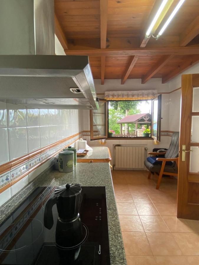 Casa Luisa Biedes, Pilona Infiesto Exterior foto