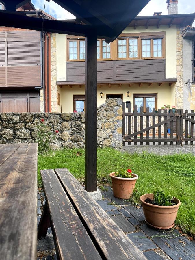 Casa Luisa Biedes, Pilona Infiesto Exterior foto