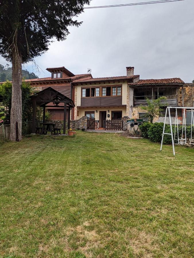 Casa Luisa Biedes, Pilona Infiesto Exterior foto