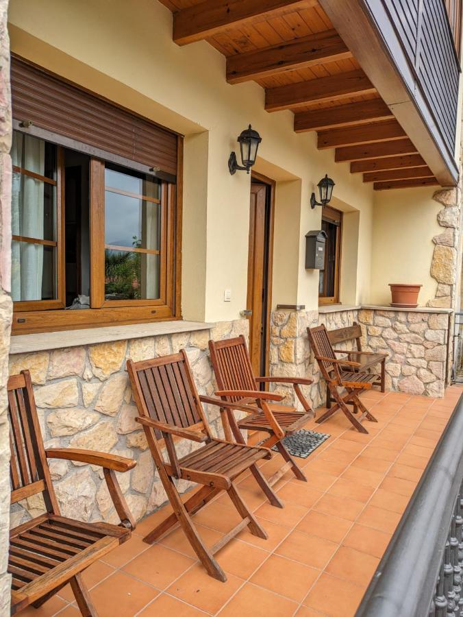 Casa Luisa Biedes, Pilona Infiesto Exterior foto