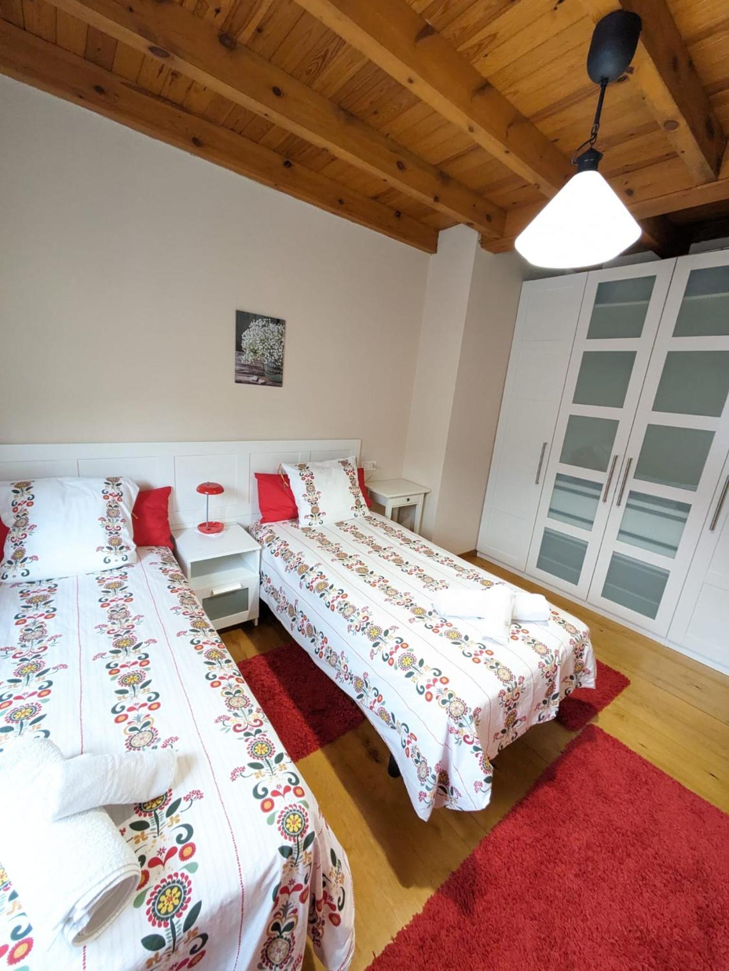 Casa Luisa Biedes, Pilona Infiesto Exterior foto